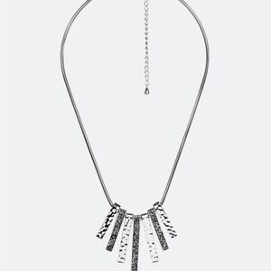 Chic Silver Pendant Necklace